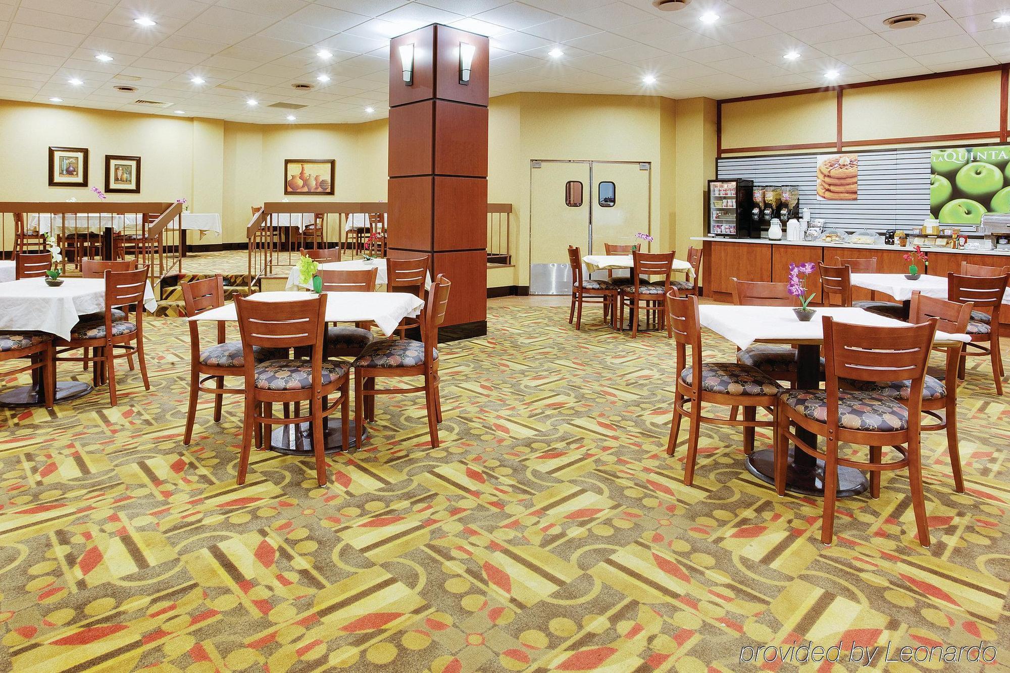 La Quinta Inn & Suites Pittsburgh North McCandless Township Exterior foto